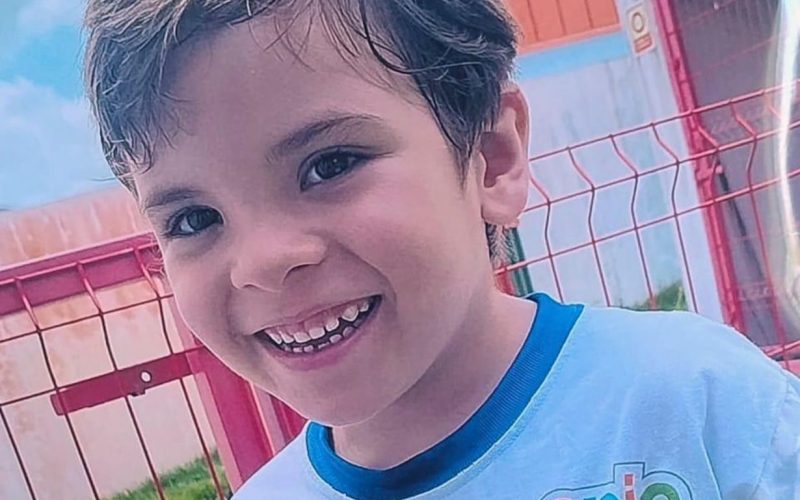 Menino autista que estava desaparecido é encontrado morto em açude