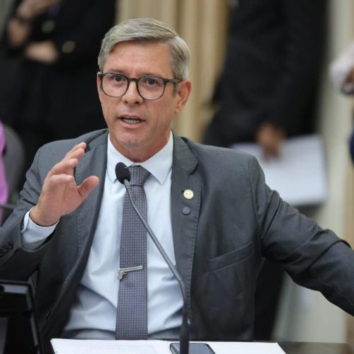 Lei de Cabo Bebeto que proíbe menores na Parada LGBT já está em vigor em Alagoas