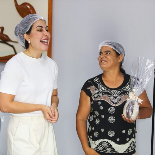 Deputada Gabi Gonçalves realiza oficinas de ovos de Páscoa para mulheres de Rio Largo