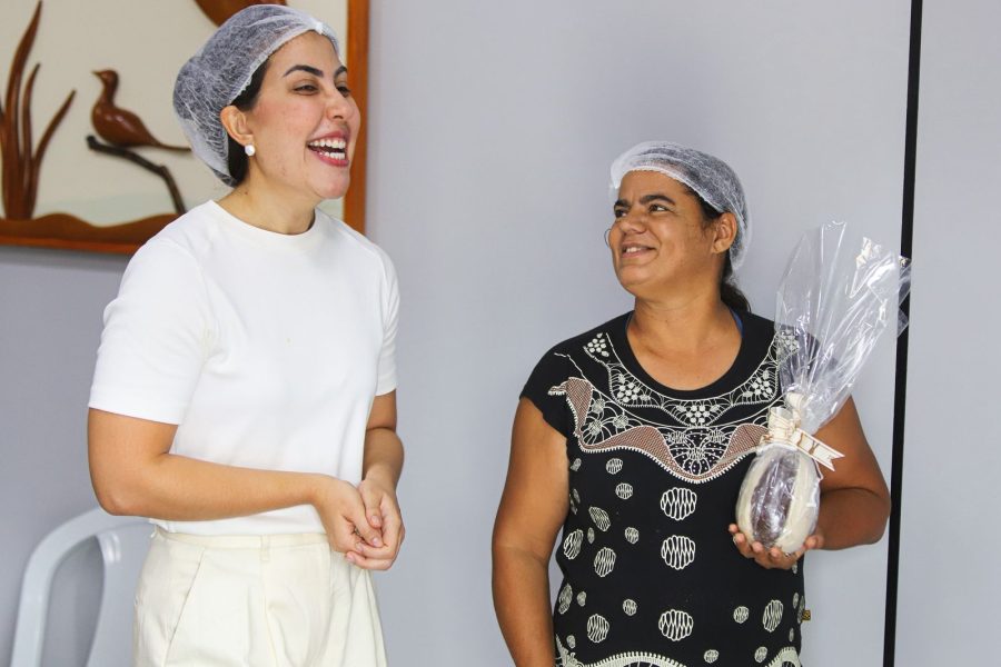 Deputada Gabi Gonçalves realiza oficinas de ovos de Páscoa para mulheres de Rio Largo