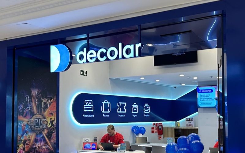 Cliente alagoano compra passagem pela Decolar, recebe bilhete diferente e empresa culpa consumidor pelo erro