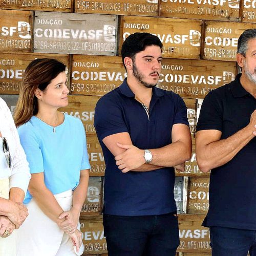 Arthur Lira entrega modernização de quase 6 km de ruas e kits de apicultura em Flexeiras
