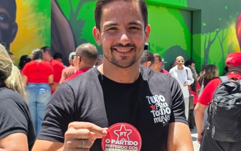 Cauê Castro participa de inauguração do novo diretório do PT em Alagoas