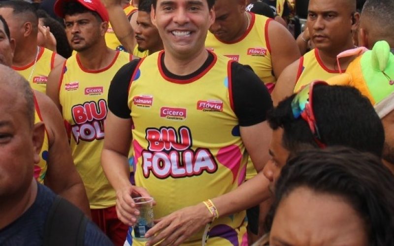 Kelmann celebra aniversário do Benedito Bentes e reforça compromisso com melhorias no bairro
