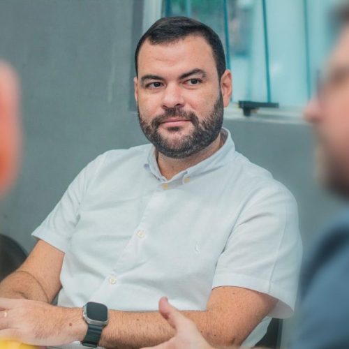 Felipe Holanda e a força silenciosa da retarguarda política