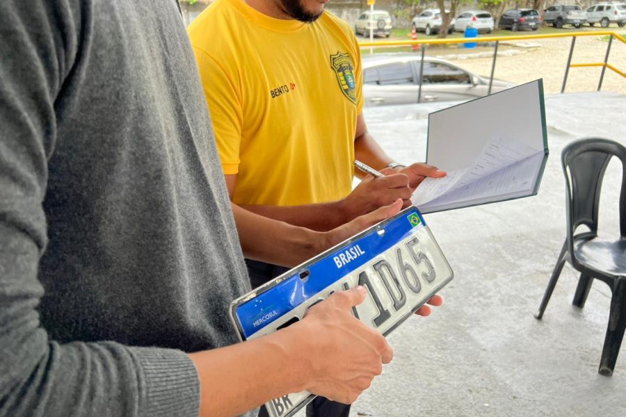 Perdeu a placa do seu veículo com as chuvas em Maceió? DMTT explica o que fazer