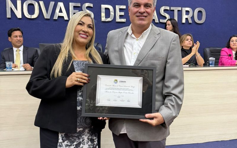 Samyr Malta homenageia Sheyla Rocha em sessão solene na Câmara