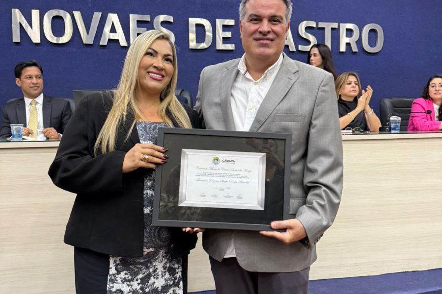 Samyr Malta homenageia Sheyla Rocha em sessão solene na Câmara