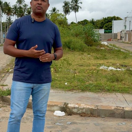 Vereador cobra limpeza e manutenção de Praça no Loteamento José Cursino em Jequiá da Praia