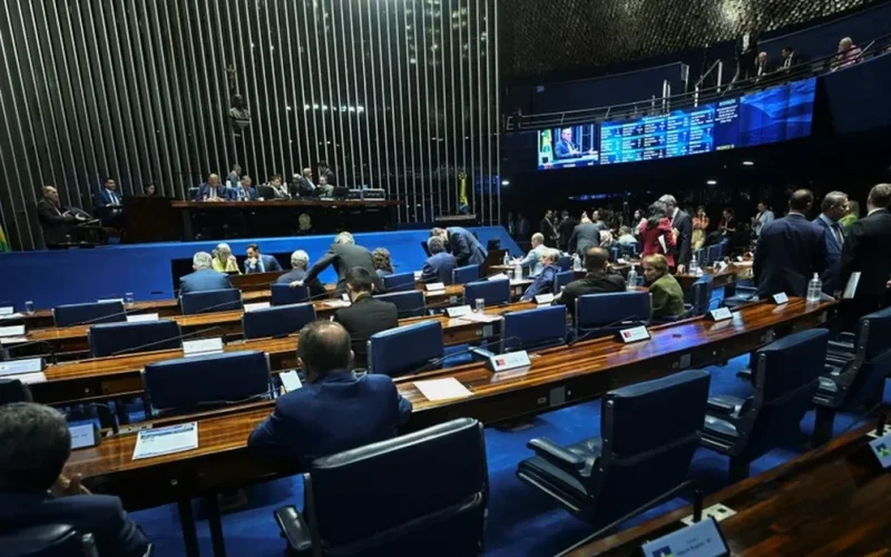 Datafolha: maioria dos brasileiros não sabe citar deputado ou senador em exercício