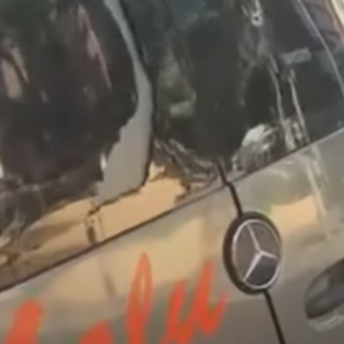 Vídeo mostra van de Anderson Neiff perfurada após ataque a tiros; cantor passa por cirurgia