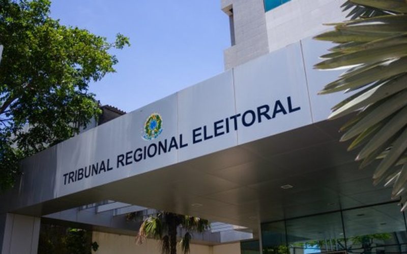 Justiça Eleitoral aplica multa de R$ 25 mil a perfil por fakenews, clickbait e desinformação contra JHC