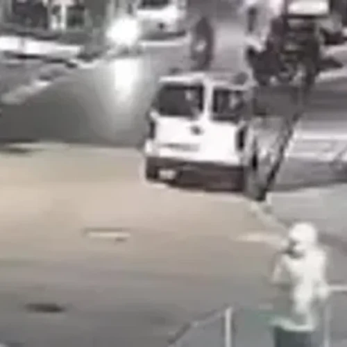 Tentativa de homicídio: dupla de moto atira contra grupo e foge gritando “CV” em Maceió