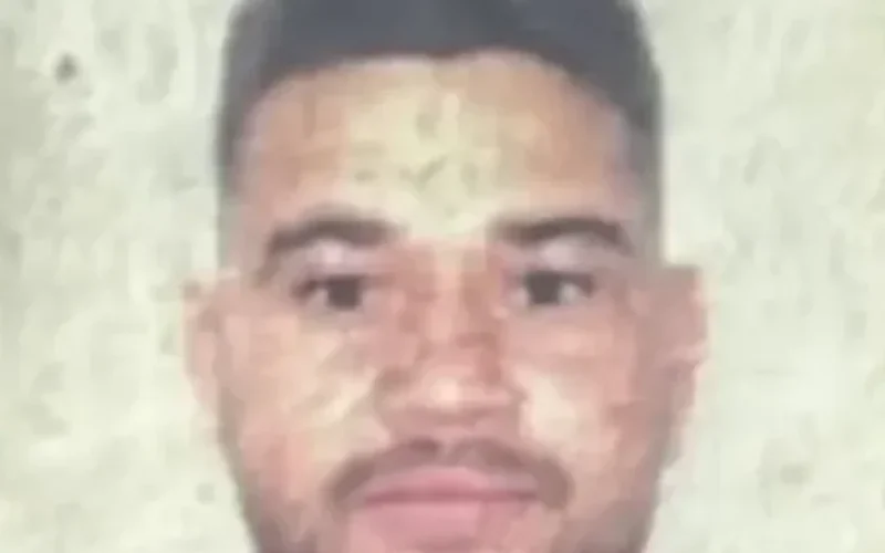 Cantor de piseiro morre em acidente com carreta na BR-101, em Joaquim Gomes