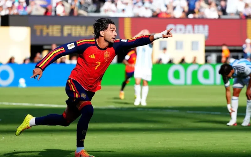 Espanha vence a Argentina na prorrogação e conquista o bicampeonato da Copa do Mundo