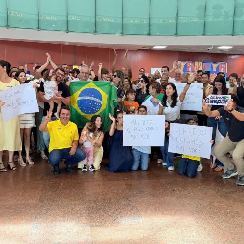 Alfredo Gaspar, relator da CPMI do INSS, é recebido em Alagoas com festa após conclusão dos trabalhos