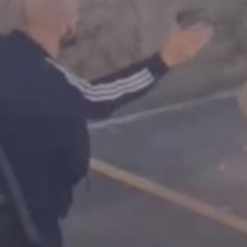 Vídeo mostra pré-candidata do PL agredindo entregador com tapa e pedrada