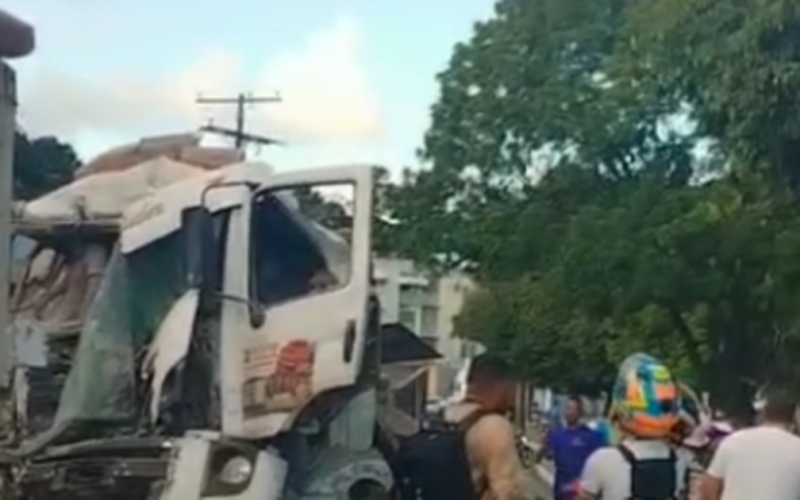 Apenas uma vítima segue internada após grave acidente na Cambona, informa HGE
