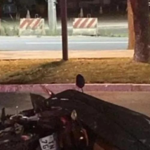 Motociclista morre após colisão com caminhão em frente à Central de Flagrantes