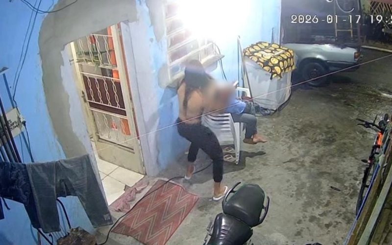 Alagoana é esfaqueada dentro de casa com bebê no colo por mulher trans