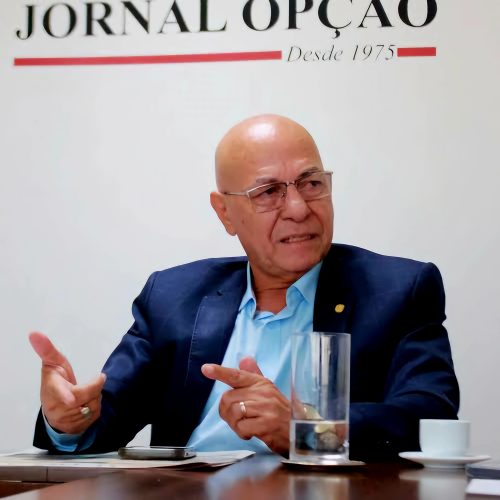 “Sou homossexual, não sou bandido”, diz deputado acusado de pedofilia