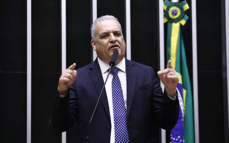 Alfredo Gaspar define decisão de Gilmar Mendes como “afronta à democracia” e convoca Congresso para regir