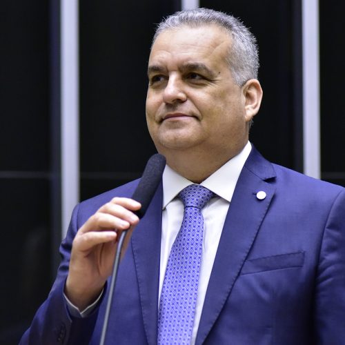 Alfredo Gaspar ameaça dar voz de prisão a delegado da PF durante CPMI do INSS