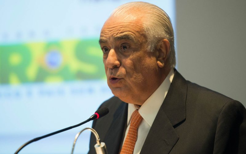 Deputado deixa PL após defender Moraes e se encontra com Lula