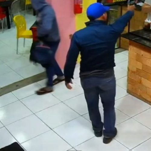 Suspeitos de assaltar hamburgueria no Antares são presos novamente; dupla já tinha passagens por tráfico e roubo