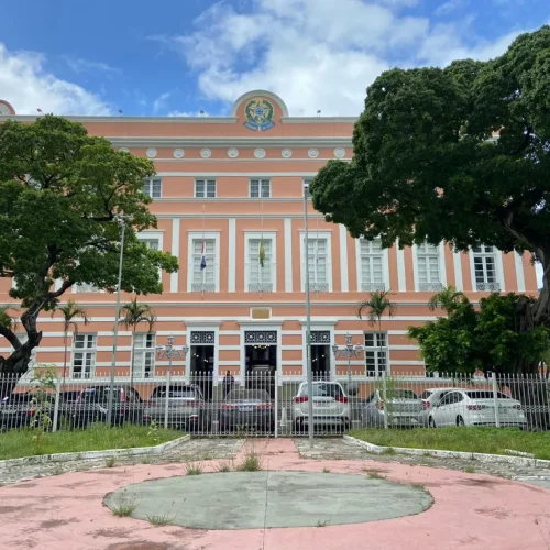 Recado foi dado? Presença de Beltrão e fala de Marcelo Victor acende alerta: não há cadeira cativa na Casa de Tavares Bastos