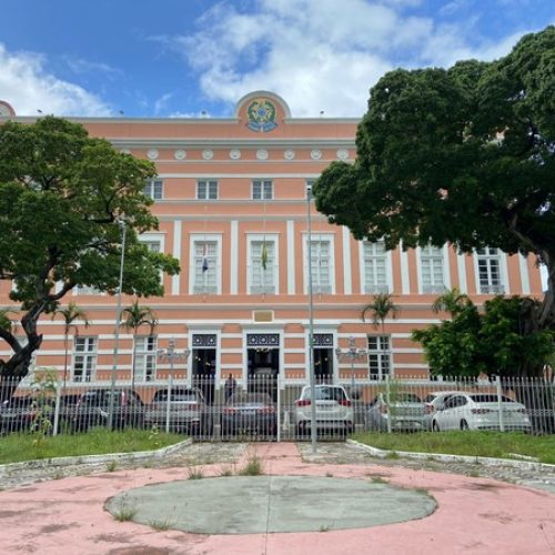 Deputados mantém veto e derrubam projeto de lei que proibia influenciadores de divulgar plataformas de jogos e apostas não-regulamentadas