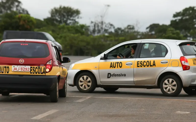 Justiça condena autoescola de Maceió a indenizar mais de 50 alunos, por causar prejuízos na obtenção da CNH