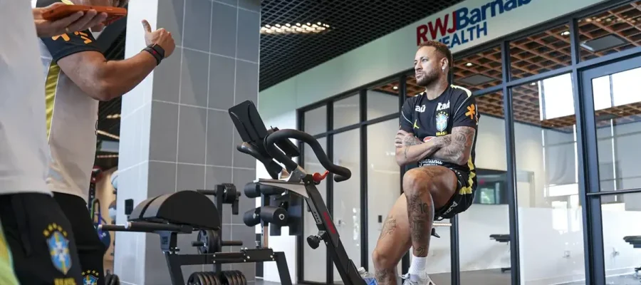 Neymar faz novo exame e segue sem treinar na seleção brasileira
