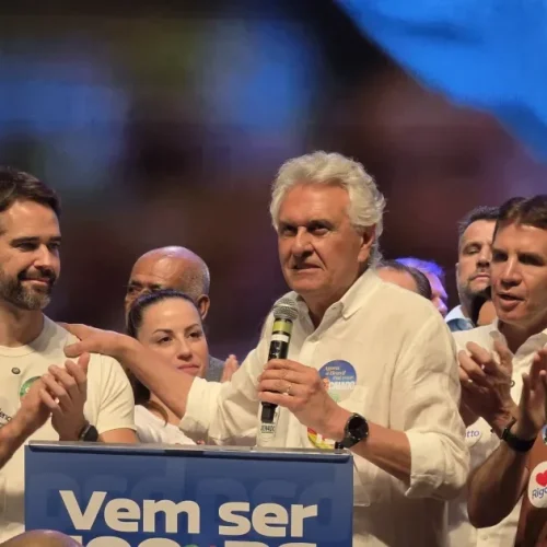 Caiado diz que Brasil está “sequestrado pelos dois rejeitados”, em referência a Lula e Flávio