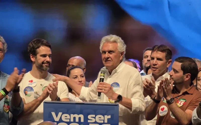 Caiado diz que Brasil está “sequestrado pelos dois rejeitados”, em referência a Lula e Flávio