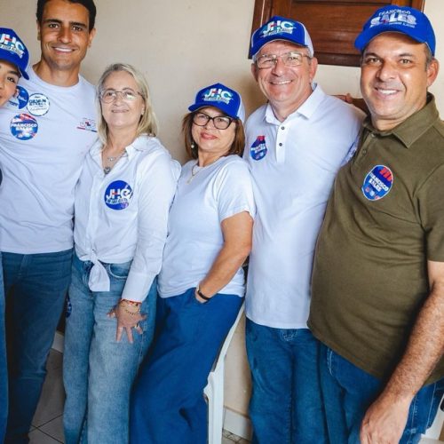 “Sua candidatura é um presente para Taquarana”, diz vice-prefeito taquaranense sobre JHC ao entregar caixa de sugestões