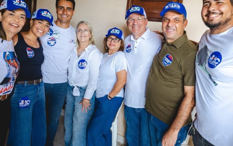 “Sua candidatura é um presente para Taquarana”, diz vice-prefeito taquaranense sobre JHC ao entregar caixa de sugestões