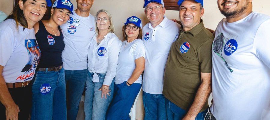 “Sua candidatura é um presente para Taquarana”, diz vice-prefeito taquaranense sobre JHC ao entregar caixa de sugestões
