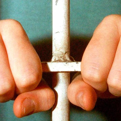 79% dos brasileiros apoiam redução da maioridade penal para 16 anos, aponta Datafolha