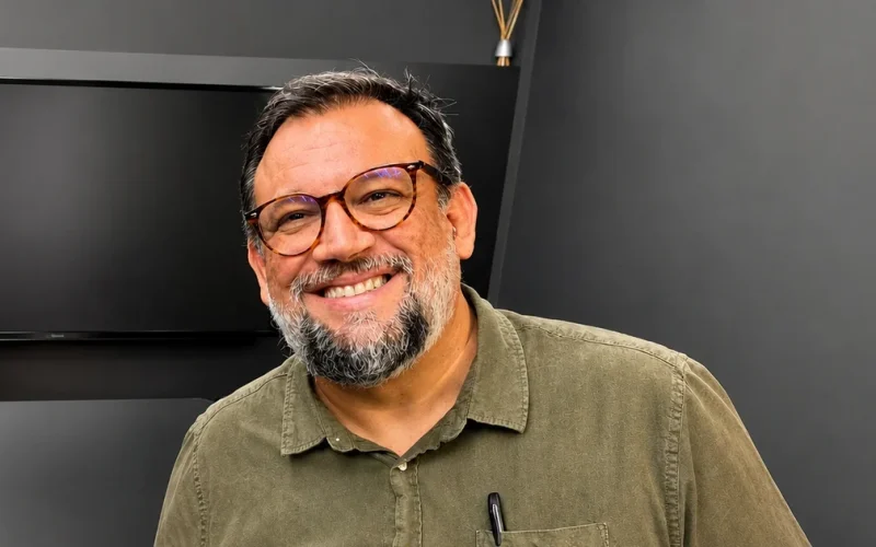 “Melhor governo da história?”, pré-candidato ao Senado aponta pobreza e analfabetismo em Alagoas