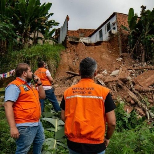 Defesa Civil de Maceió intensifica ações no período chuvoso na capital alagoana atende pelo 199