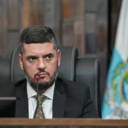 Polícia Federal indicia ex-parlamentares por ligação com o Comando Vermelho