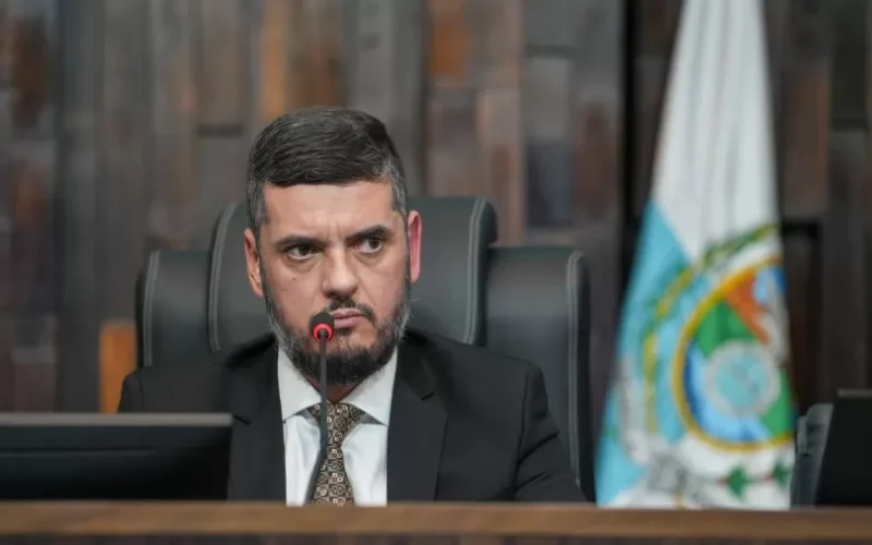 Polícia Federal indicia ex-parlamentares por ligação com o Comando Vermelho