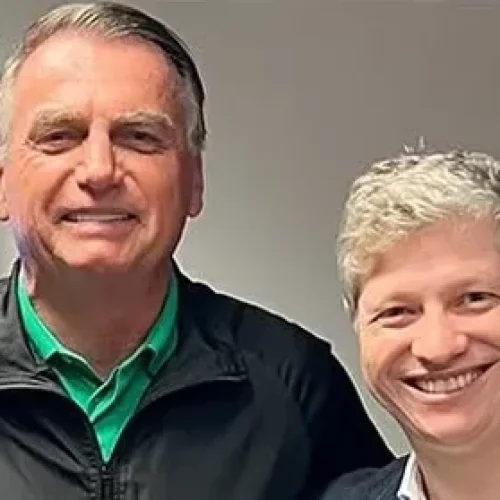 “Profunda inconformidade”: Deputado descreve estado emocional de Bolsonaro após visita