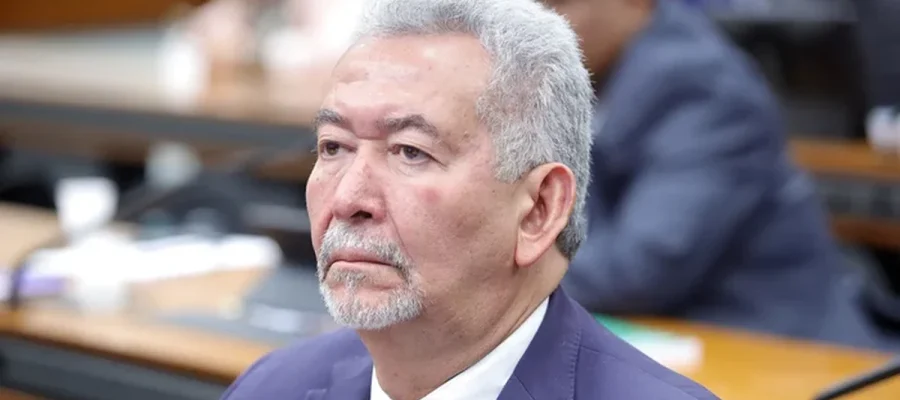 PT Alagoas sai em defesa de Paulão após decisão que pode impactar mandato