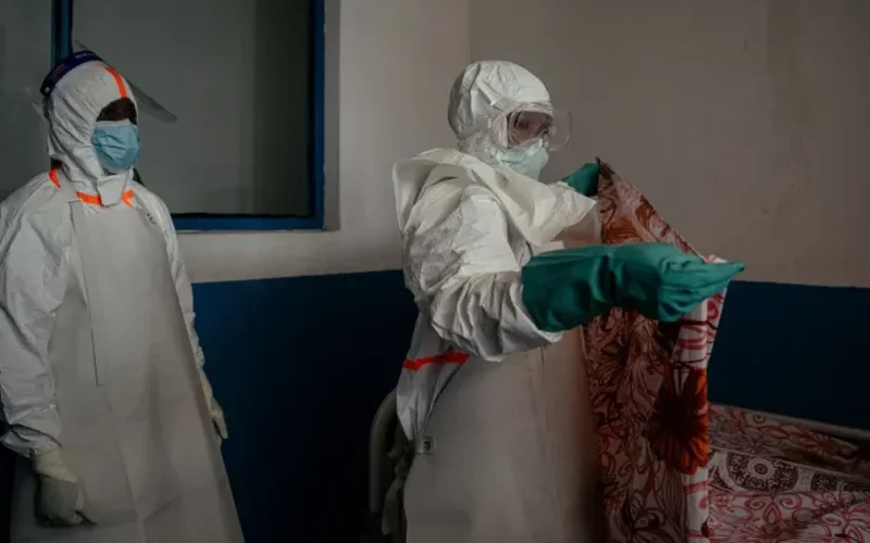 Ministério da Saúde acompanha caso suspeito de Ebola em paciente internado em São Paulo