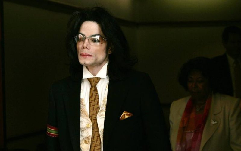 Netflix revive polêmica e lança série sobre acusações contra Michael Jackson