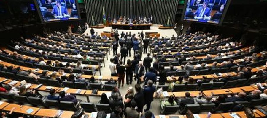 PF aponta suspeita de aval da Presidência da Câmara em esquema de desvio de emendas