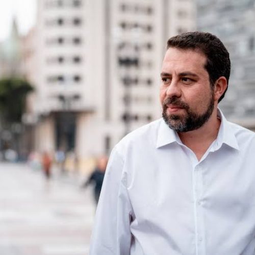 Boulos dispara contra “prefeito tiktoker” afastado: “Mais sujo que pau de galinheiro”