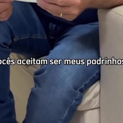 Avô se emociona ao saber que o neto vai receber o seu nome